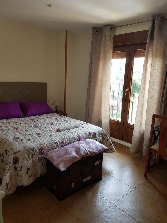Hotel La Oliva à Orena Extérieur photo